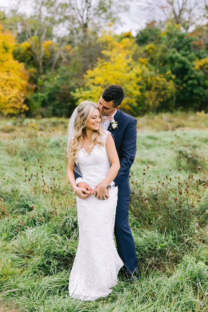 Bride & Groom In Park In Niagara On The Lake