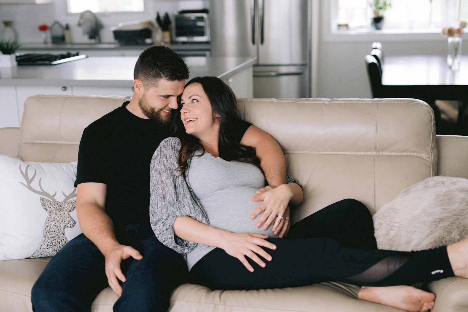 How to Plan a Stress-Free Maternity Shoot - 7 Easy Steps