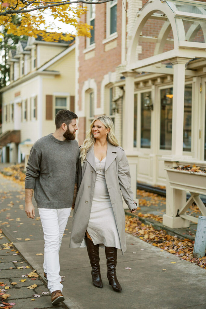 couple outfits for engagement photos by Niagara photographer