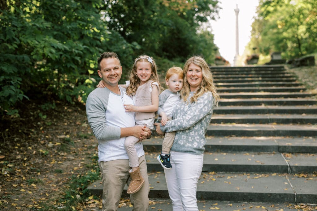 Family photos at Queenston Heights in Niagara