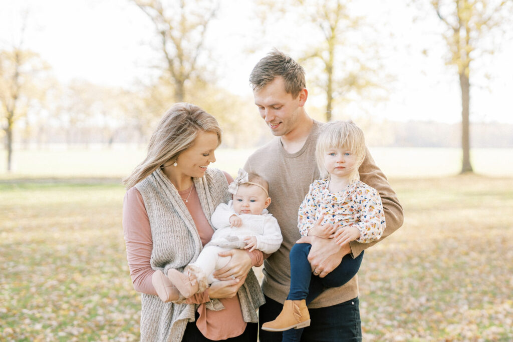 Fall family photos in Niagara on the lake