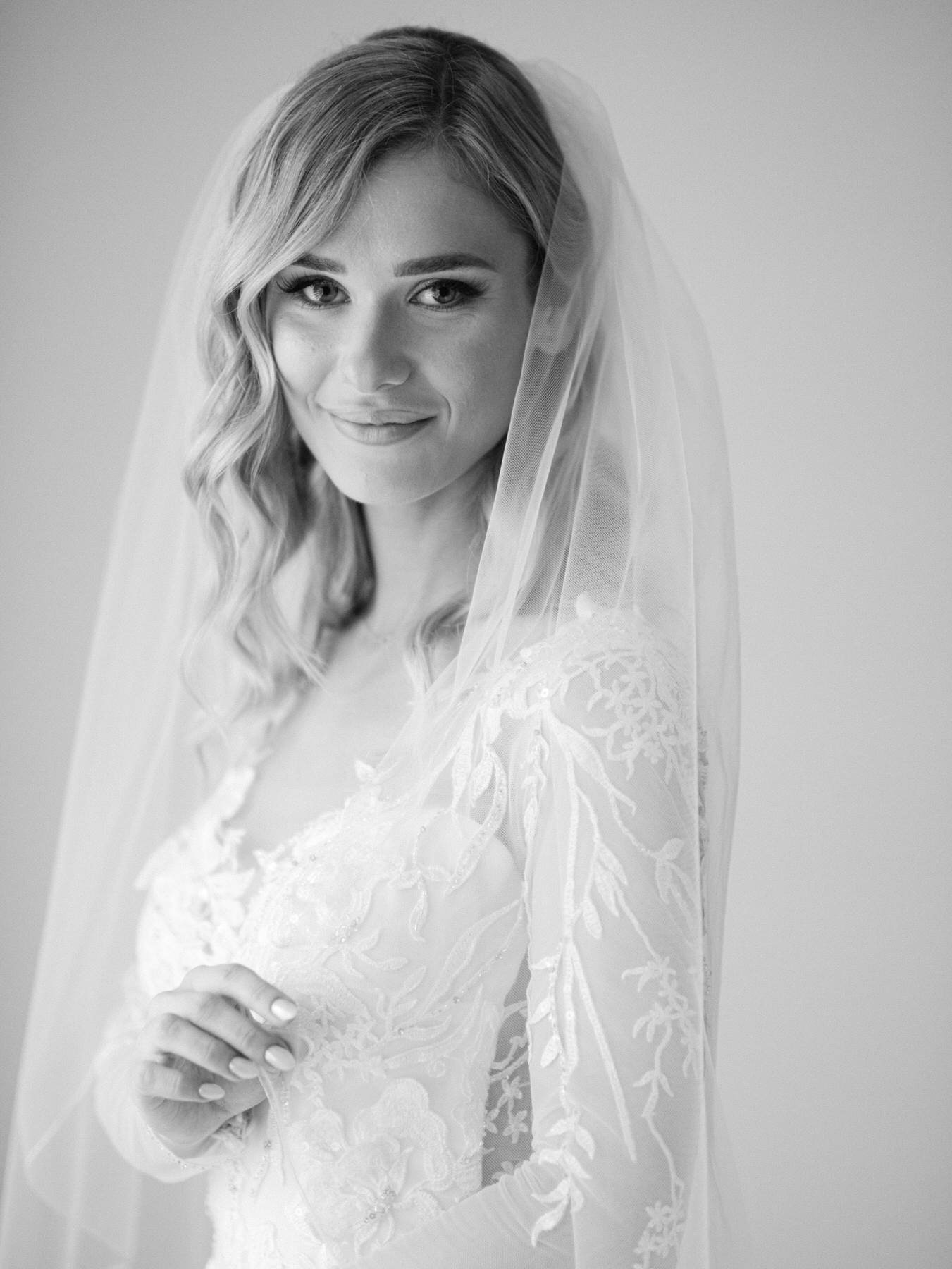 Black & White Bridal Portrait by Toronto Wedding Photographer